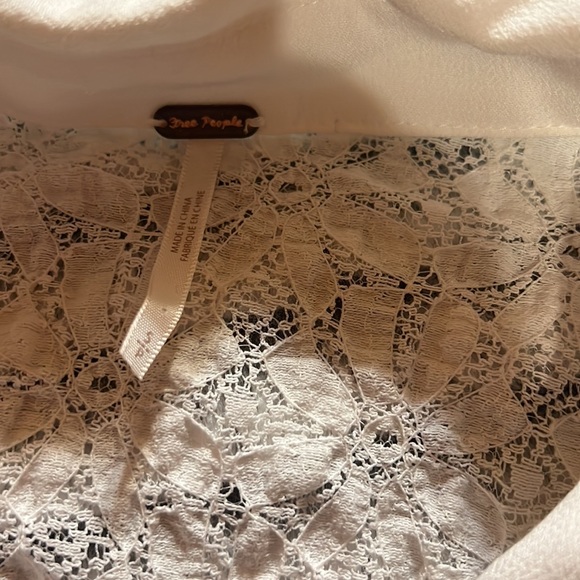 Free people lace button down with wooden buttons ties at waist or back - Picture 2 of 5
